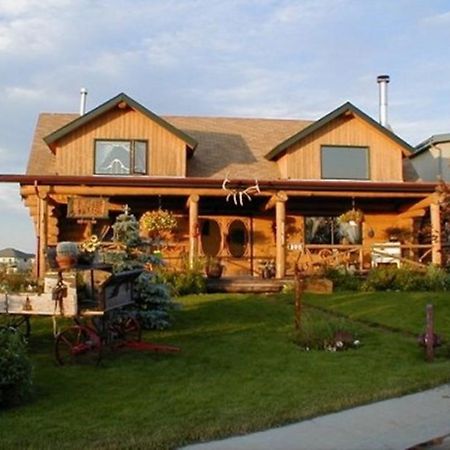 Idle Spurs Log Cabin Bed & Breakfast Black Diamond Kültér fotó