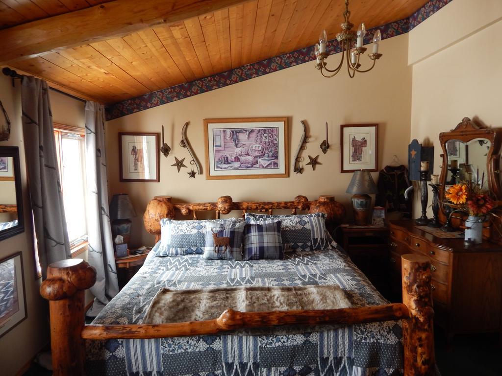 Idle Spurs Log Cabin Bed & Breakfast Black Diamond Kültér fotó